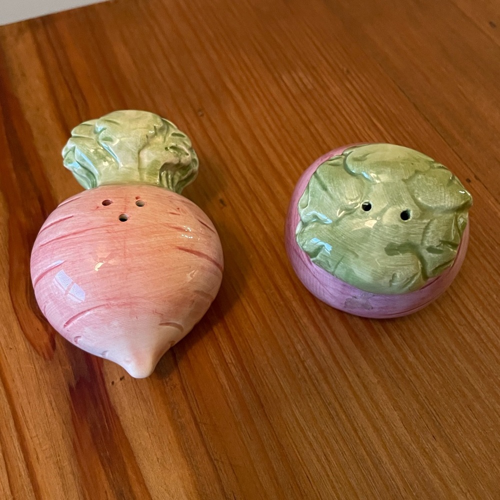 Fitz & Floyd Salt and Pepper Shaker Set